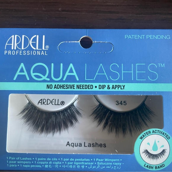 Ardell Water Actuvated Lashes . - Picture 3 of 8